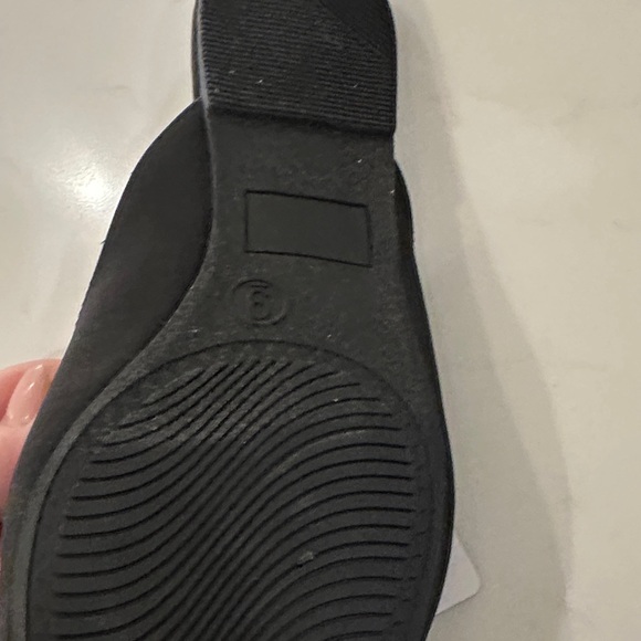 Scoop Black Mules with Rhinestone Bow - Picture 4 of 4